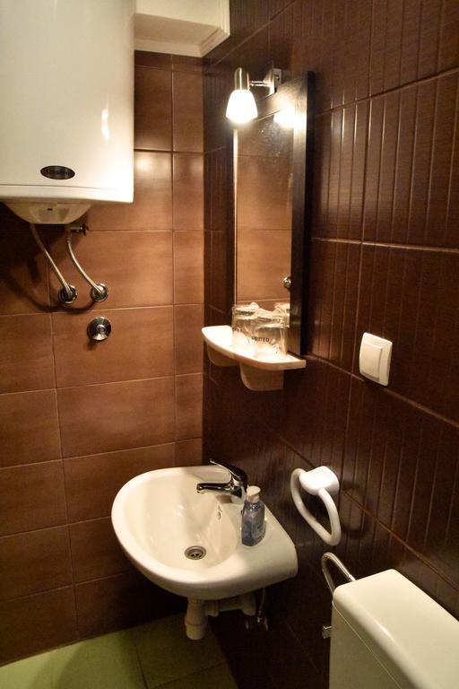 Hostel Kvarner- Private Rooms & Dorms Fiume Szoba fotó